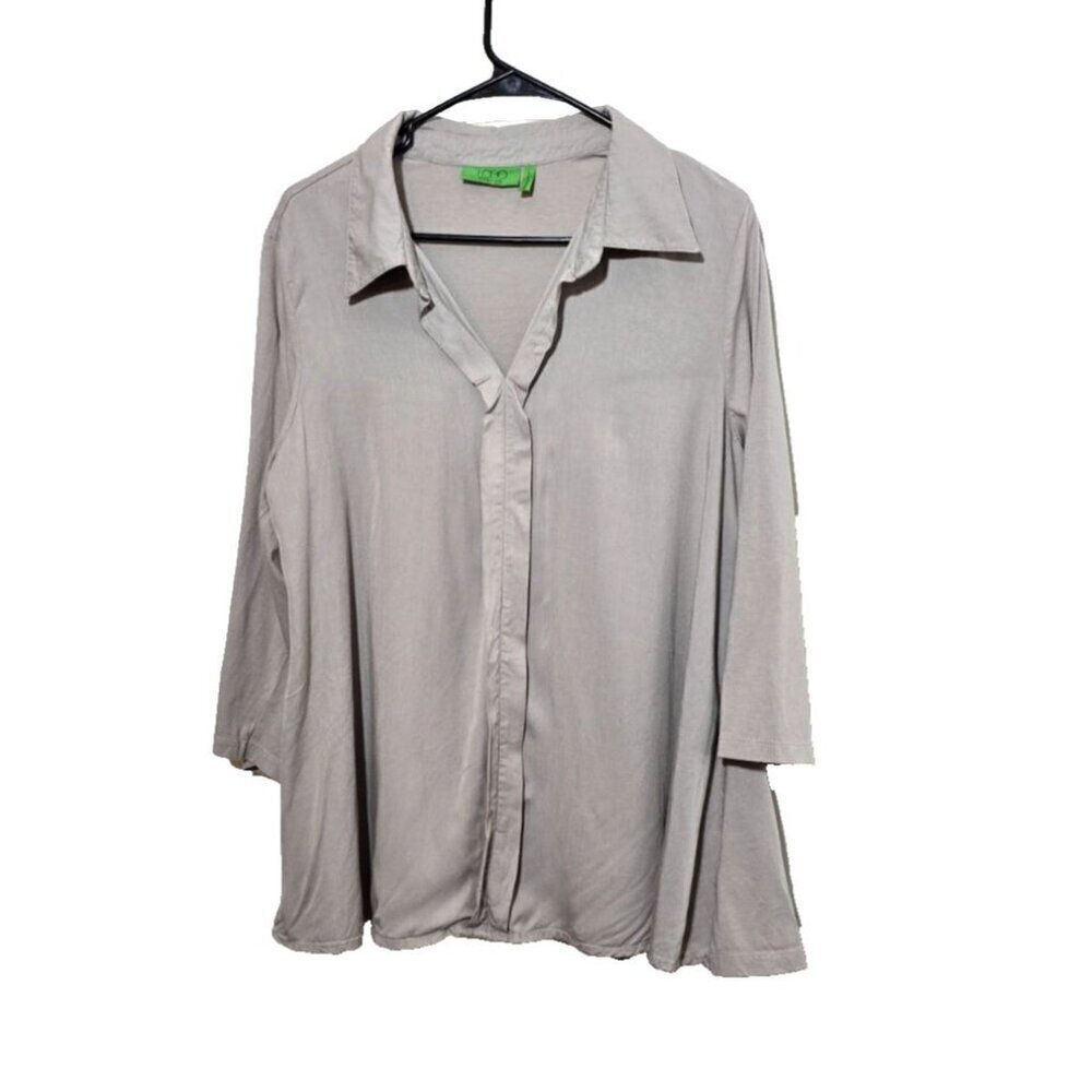LOGO Lori Goldstein Instant Chic Top L Tan Button Up Capsule Basics 3/4 Sleeves